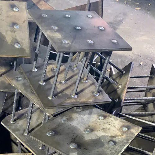 在确定固原预埋件位置时，需要考虑以下几点